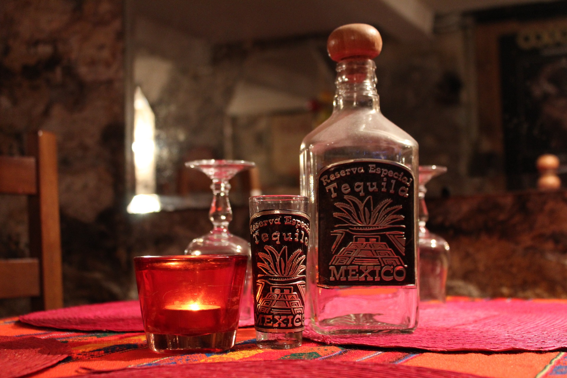 tequila-bottle-1353391_1920.